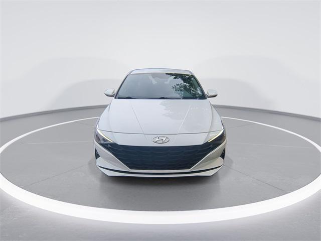 2021 Hyundai Elantra SE