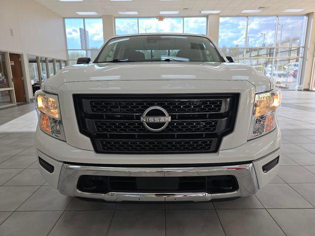 2023 Nissan TITAN Crew Cab SV 4x4 2023 Nissan TITAN Crew Cab SV 4x4