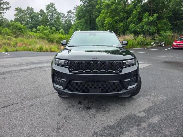 2024 Jeep Grand Cherokee Altitude X 4x2