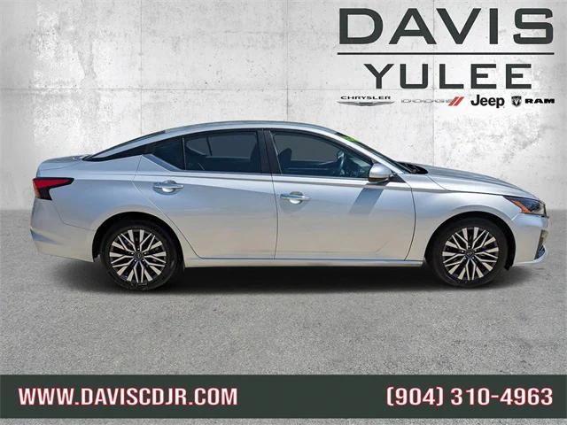 2023 Nissan Altima SV FWD