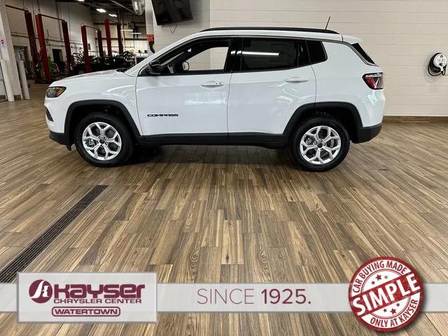 2025 Jeep Compass COMPASS LATITUDE 4X4