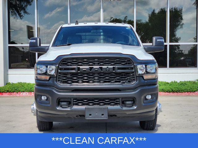 2023 RAM 3500 Tradesman Crew Cab 4x4 8 Box