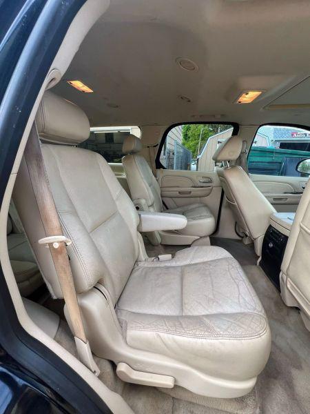 2008 Cadillac Escalade Standard