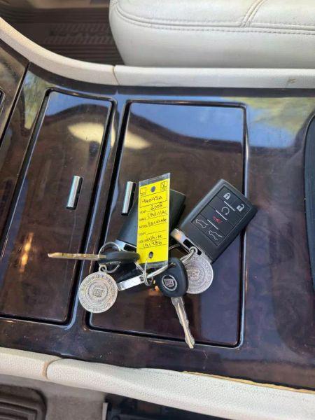 2008 Cadillac Escalade Standard