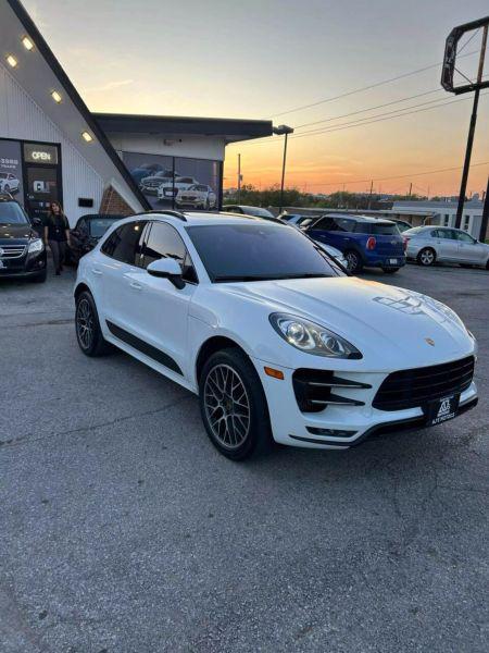 2015 Porsche Macan Turbo