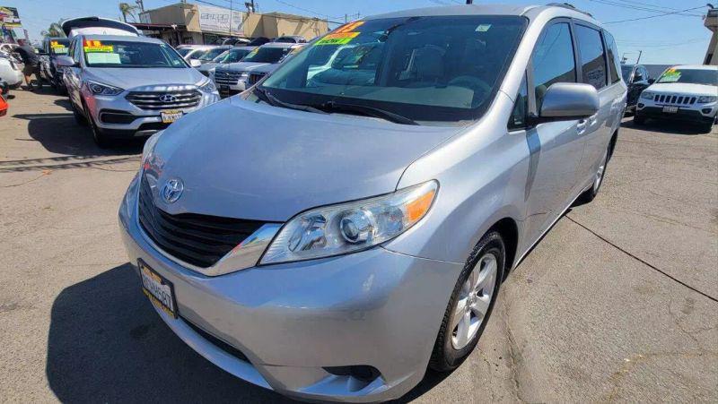 2013 Toyota Sienna LE V6 8 Passenger for sale in Oakdale, CA