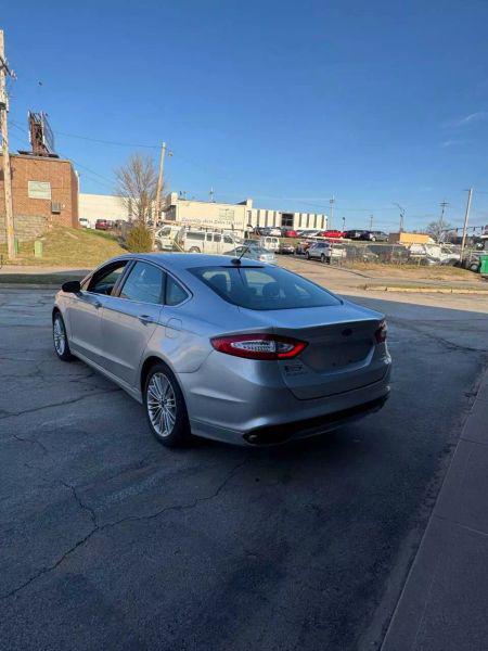 2014 Ford Fusion SE