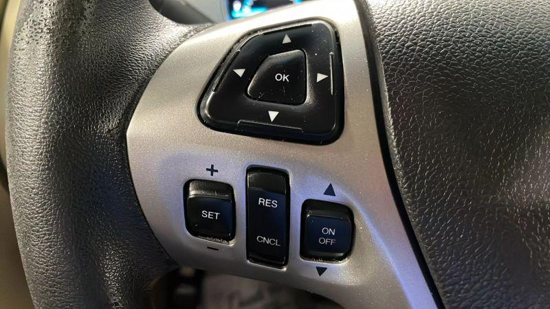 2017 Ford Taurus SE