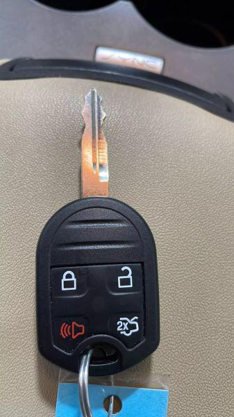 2017 Ford Taurus SE