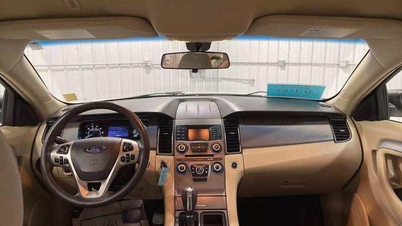 2017 Ford Taurus SE