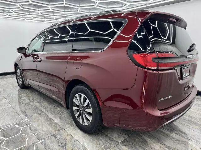 2021 Chrysler Pacifica Hybrid Touring L