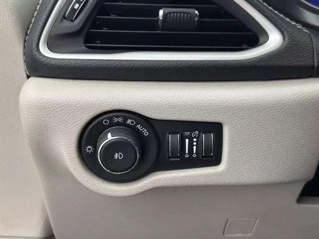 2021 Chrysler Pacifica Hybrid Touring L