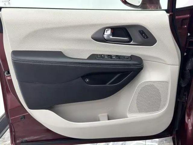 2021 Chrysler Pacifica Hybrid Touring L