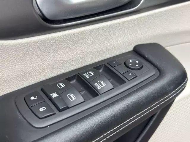 2021 Chrysler Pacifica Hybrid Touring L