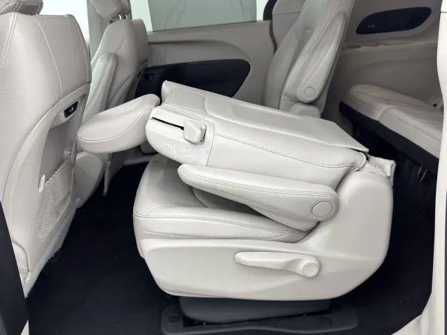 2021 Chrysler Pacifica Hybrid Touring L