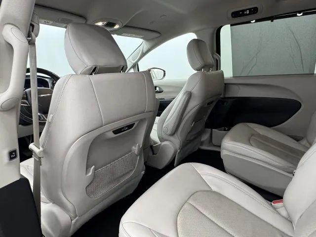 2021 Chrysler Pacifica Hybrid Touring L