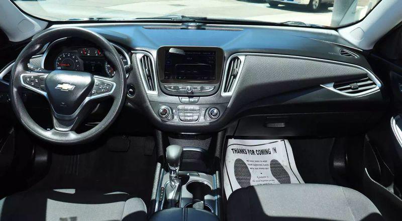 2022 Chevrolet Malibu FWD LT