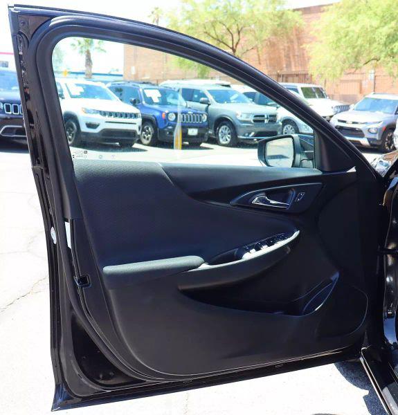 2022 Chevrolet Malibu FWD LT