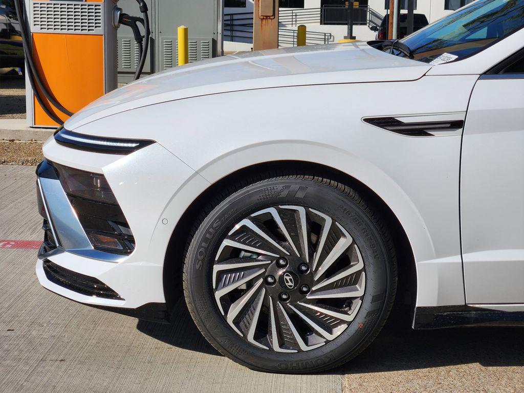 2025 Hyundai Sonata Hybrid Limited - Photo 6
