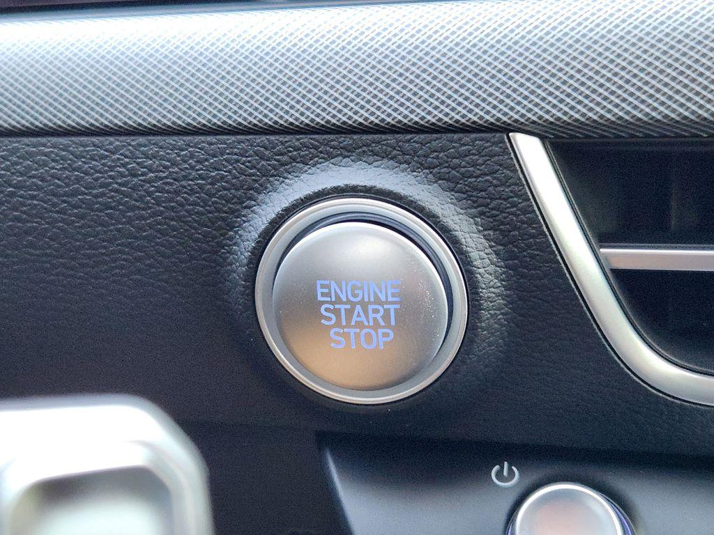 2025 Hyundai Sonata Hybrid Limited - Photo 15