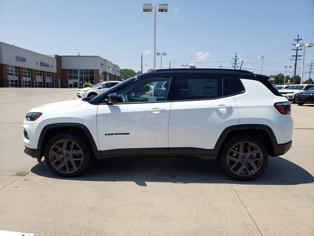 2025 Jeep Compass COMPASS LIMITED 4X4