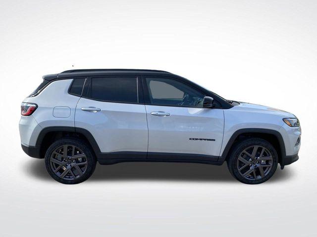 2025 Jeep Compass COMPASS LIMITED 4X4