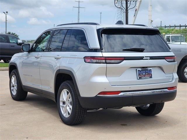 2025 Jeep Grand Cherokee GRAND CHEROKEE LAREDO X 4X2