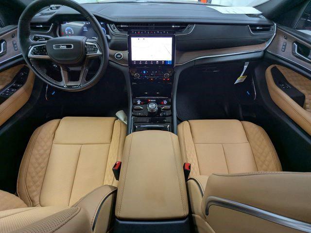 2025 Jeep Grand Cherokee Summit 4x4