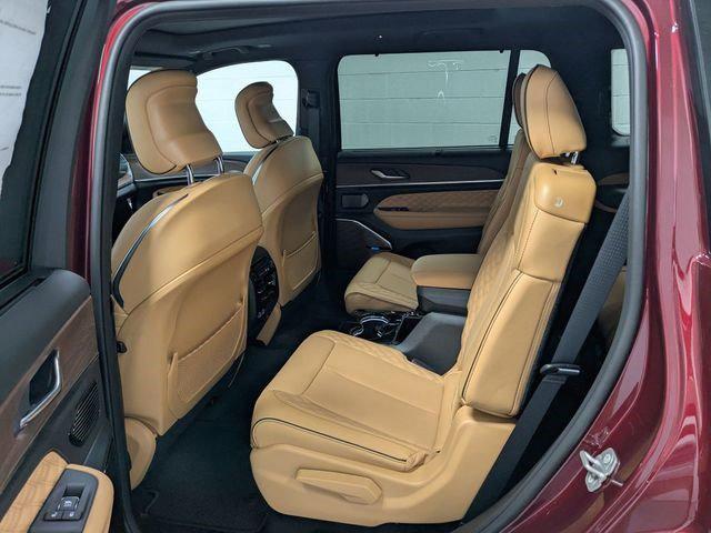 2025 Jeep Grand Cherokee Summit 4x4