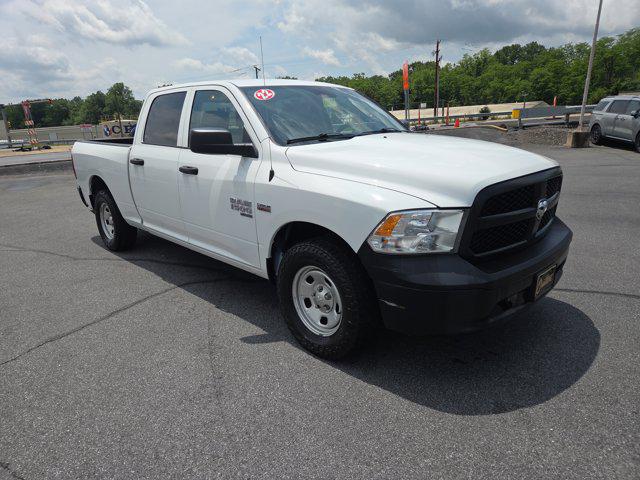 2022 RAM 1500 Classic Tradesman Crew Cab 4x4 64 Box