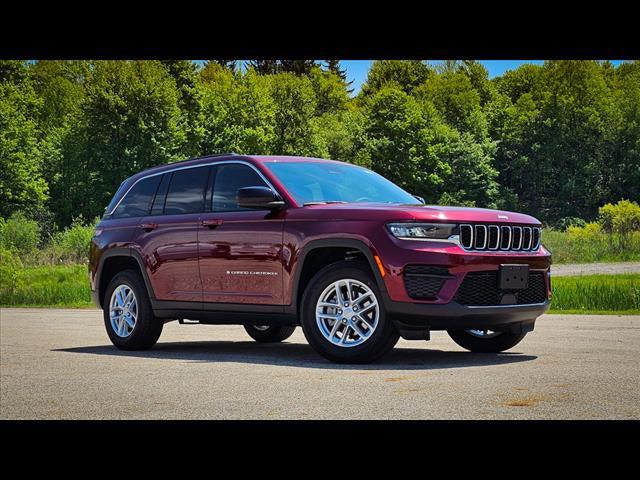 2025 Jeep Grand Cherokee GRAND CHEROKEE LAREDO X 4X4