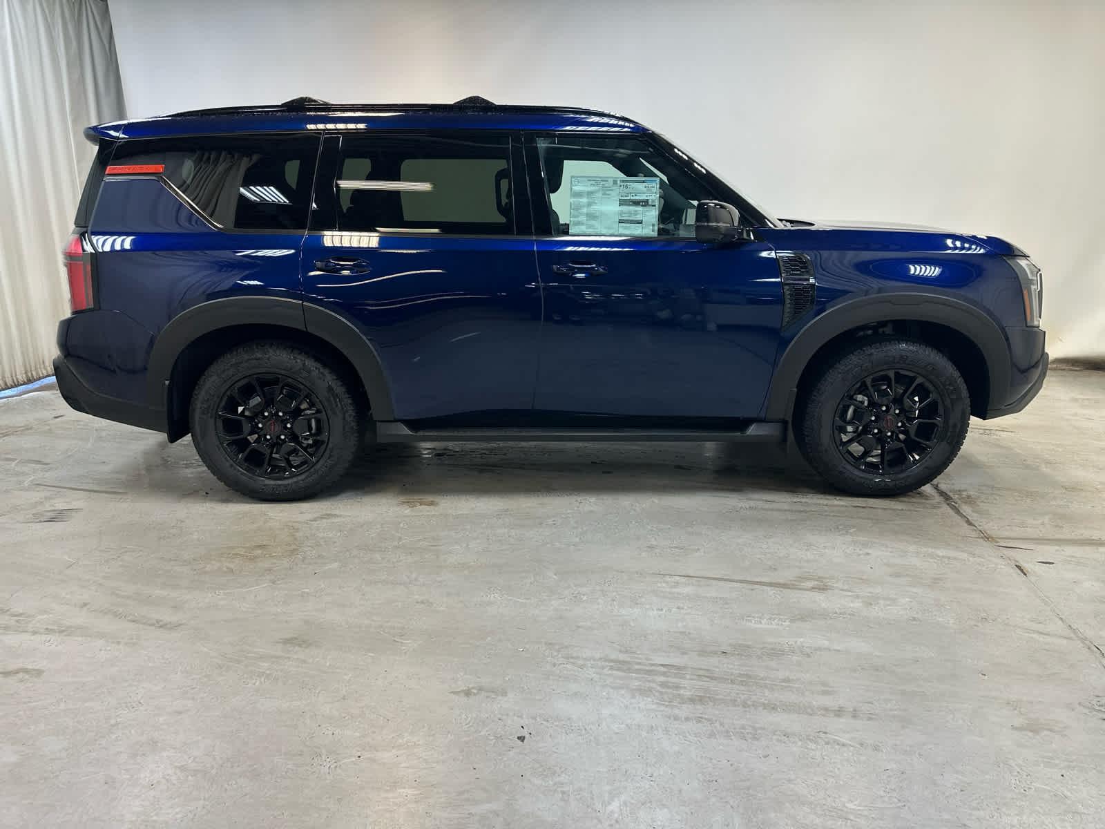 2025 Nissan Armada PRO-4X - Photo 8
