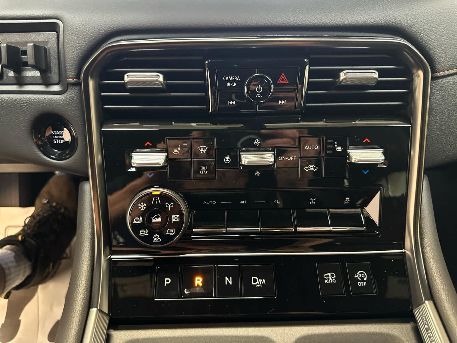 2025 Nissan Armada PRO-4X - Photo 16