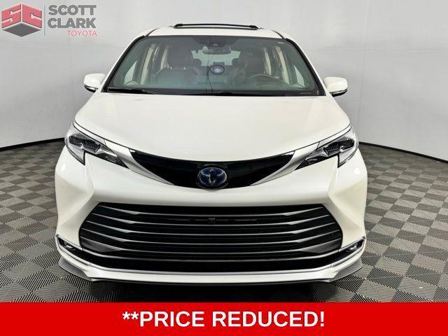 2021 Toyota Sienna Platinum