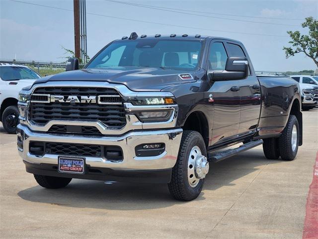 2025 RAM Ram 3500 RAM 3500 TRADESMAN CREW CAB 4X4 8 BOX