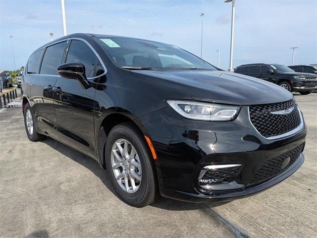 2025 Chrysler Pacifica PACIFICA SELECT