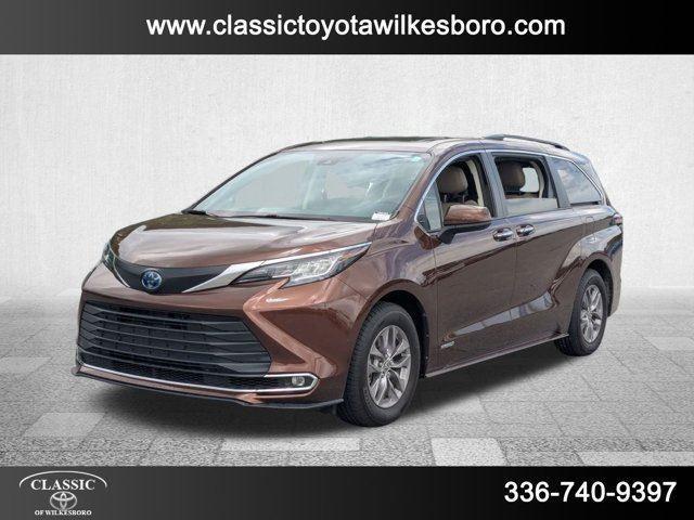 2021 Toyota Sienna XLE