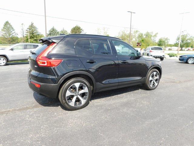 2024 Volvo XC40 B5 Core Bright Theme 2024 Volvo XC40 B5 Core Bright Theme