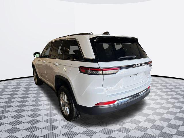 2025 Jeep Grand Cherokee GRAND CHEROKEE LAREDO X 4X4