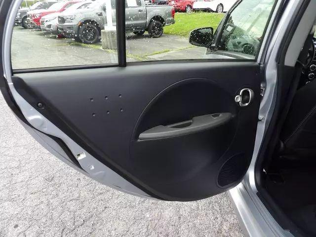 2016 Mitsubishi i-MiEV ES