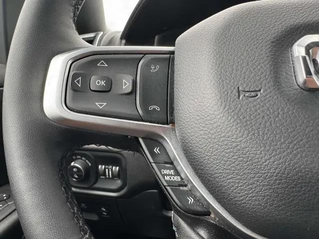 2025 Ram 1500 Big Horn Crew Cab 4x4 5'7" Box