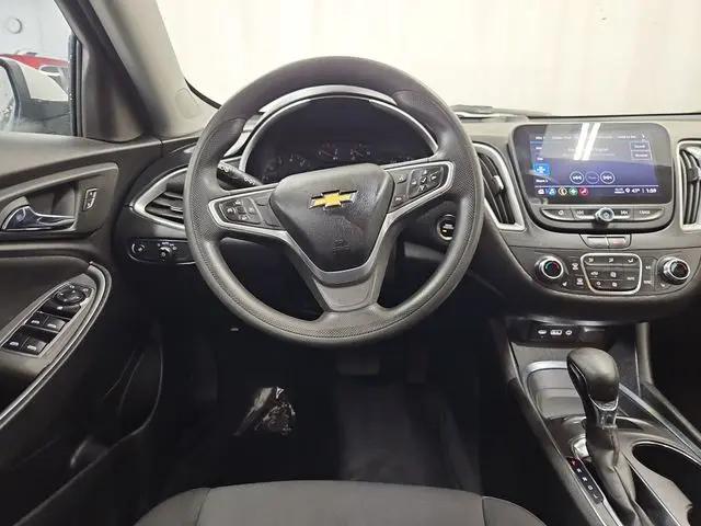 2022 Chevrolet Malibu FWD LT
