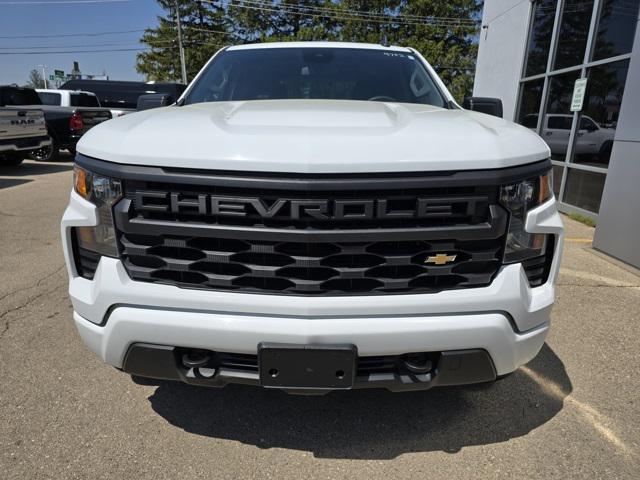2022 Chevrolet Silverado 1500 4WD Crew Cab Short Bed Custom