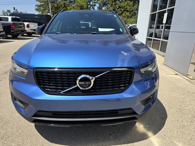 2021 Volvo XC40 T5 R-Design