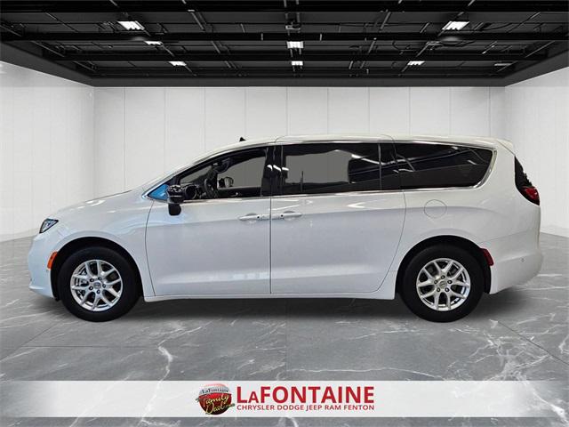 2025 Chrysler Pacifica PACIFICA SELECT
