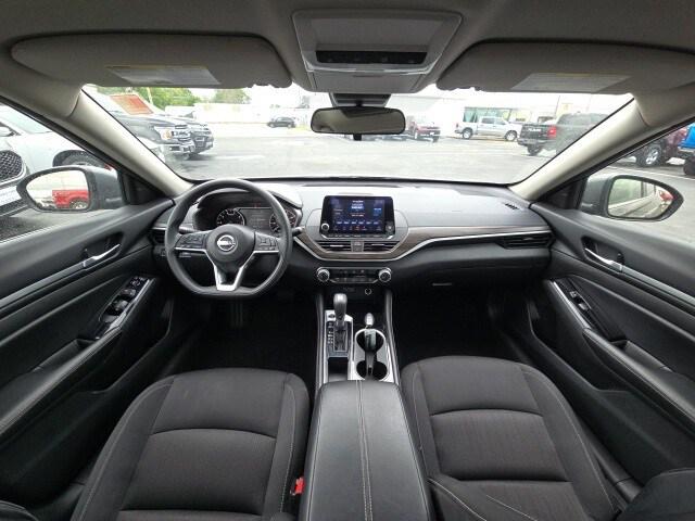 2023 Nissan Altima SV FWD