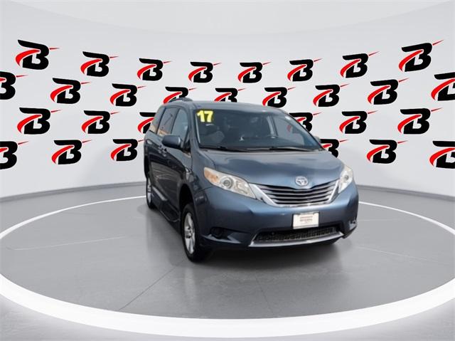 2017 Toyota Sienna LE 8 Passenger