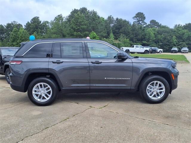 2025 Jeep Grand Cherokee GRAND CHEROKEE LAREDO X 4X2