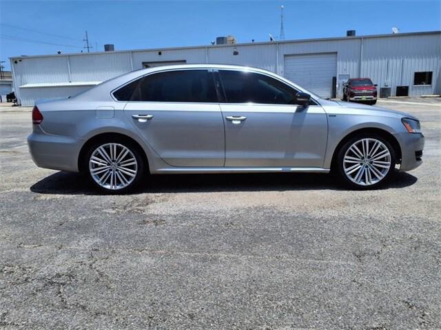 2014 Volkswagen Passat 1.8T Sport