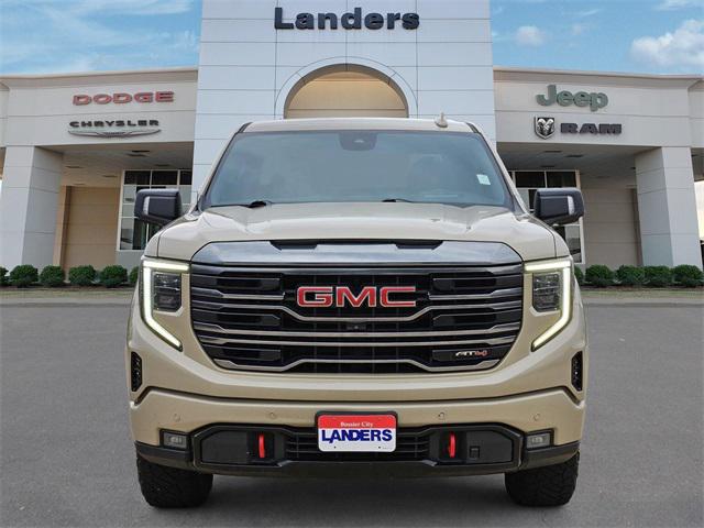 2022 GMC Sierra 1500 4WD Crew Cab Standard Box AT4